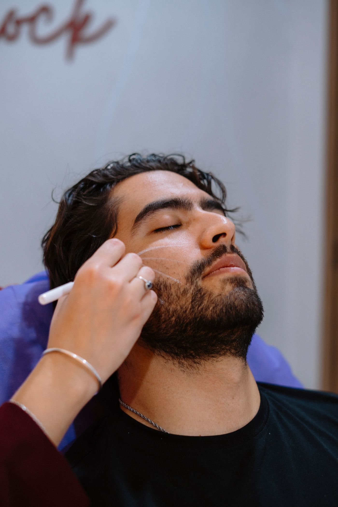 Gentleman's Charcoal Detox Facial
